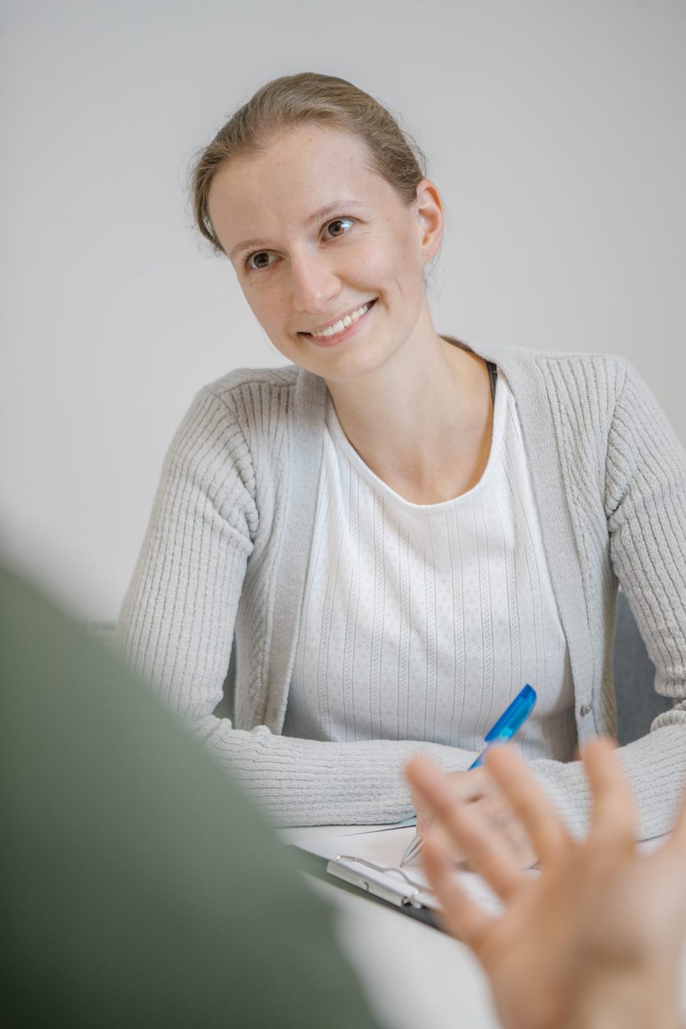 Patricia Zaunrith bei der Behandlung
